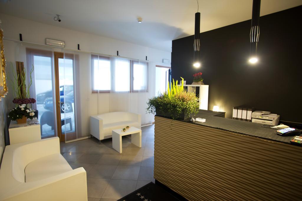 גראדו Lacroma Aparthotel מראה חיצוני תמונה