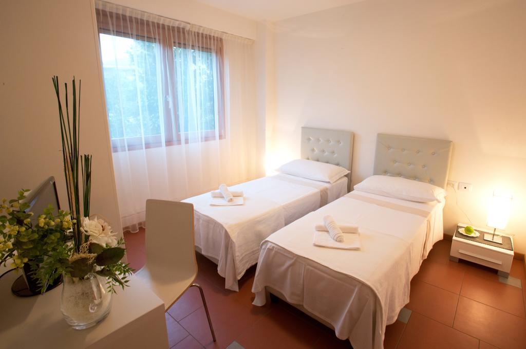 גראדו Lacroma Aparthotel חדר תמונה